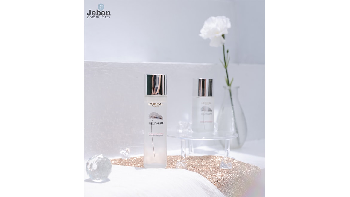 Revitalift Crystal Micro Essence ตัวช่วยให้ผิวดูกระจ่างใส